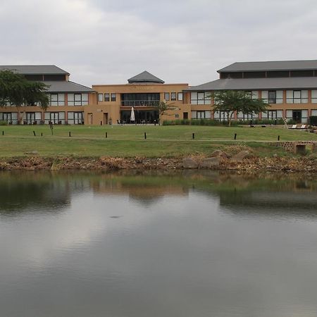 Phakalane Golf Estate Hotel Resort Gaborone Extérieur photo