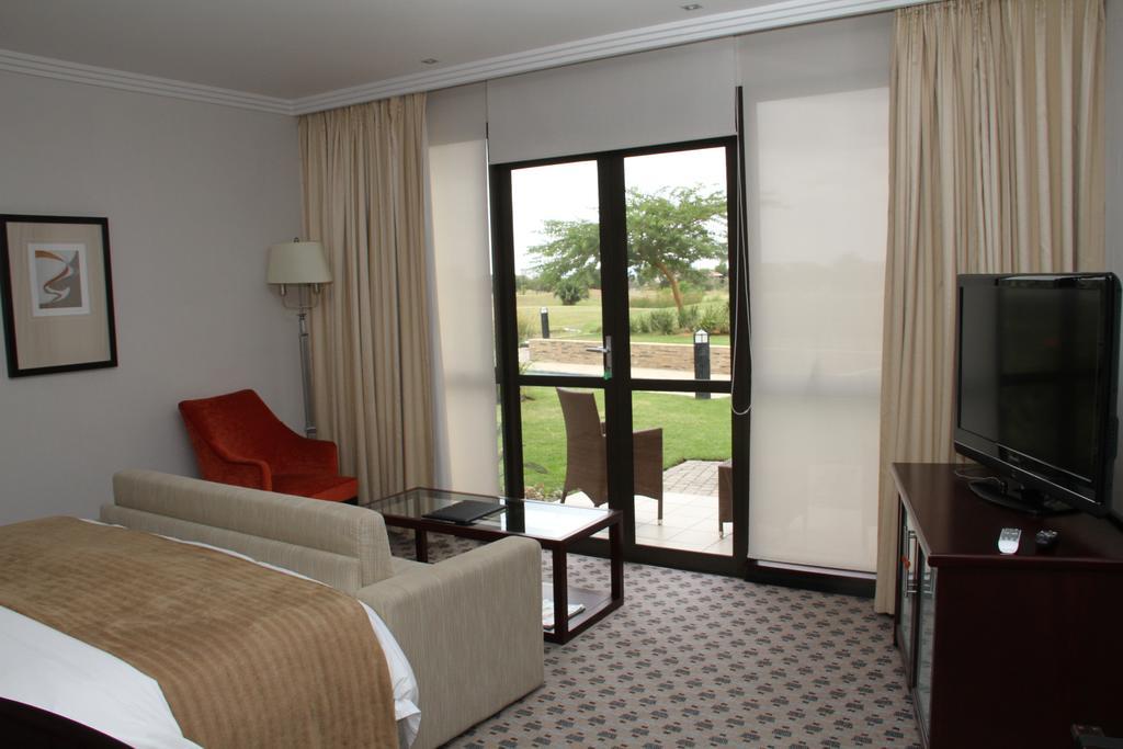 Phakalane Golf Estate Hotel Resort Gaborone Chambre photo