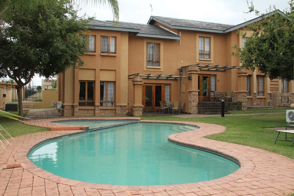 Phakalane Golf Estate Hotel Resort Gaborone Extérieur photo