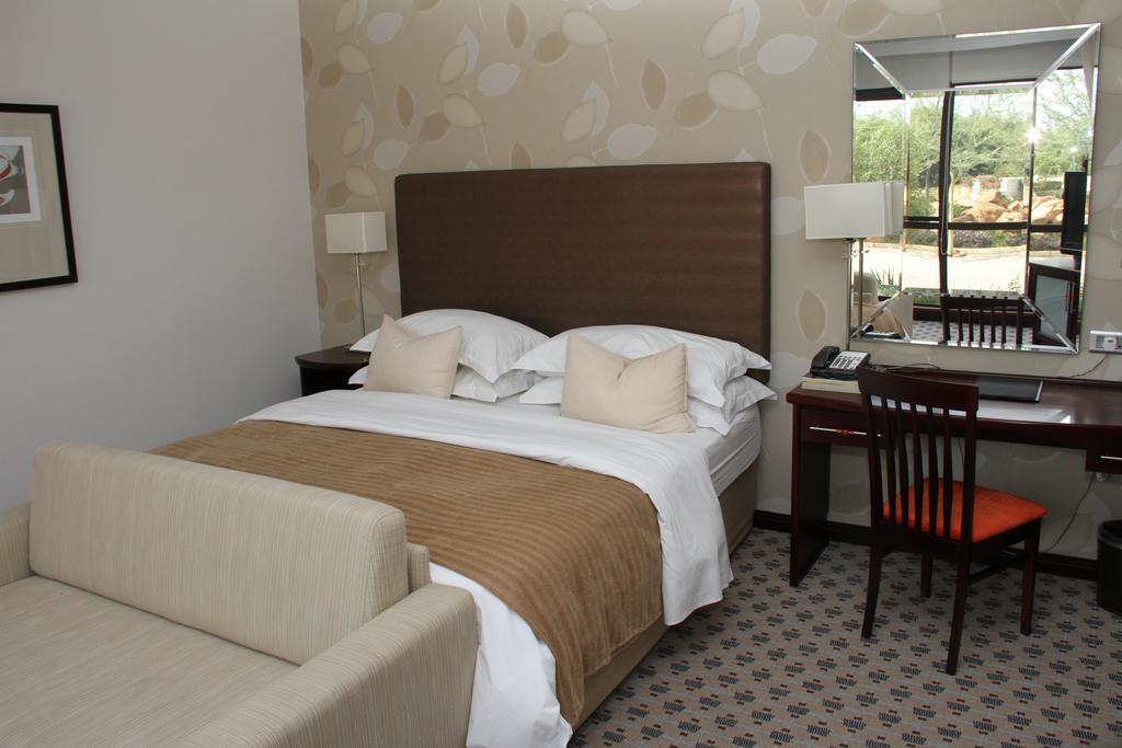 Phakalane Golf Estate Hotel Resort Gaborone Chambre photo