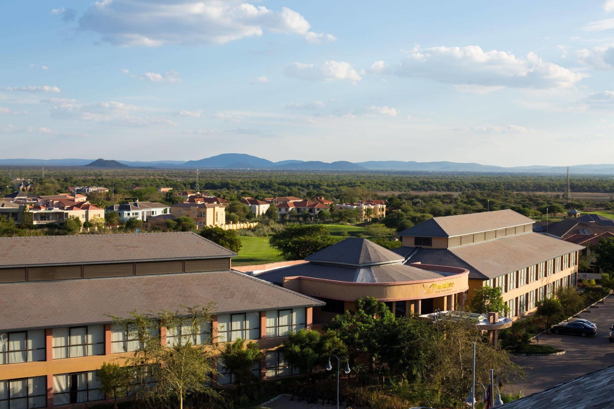 Phakalane Golf Estate Hotel Resort Gaborone Extérieur photo