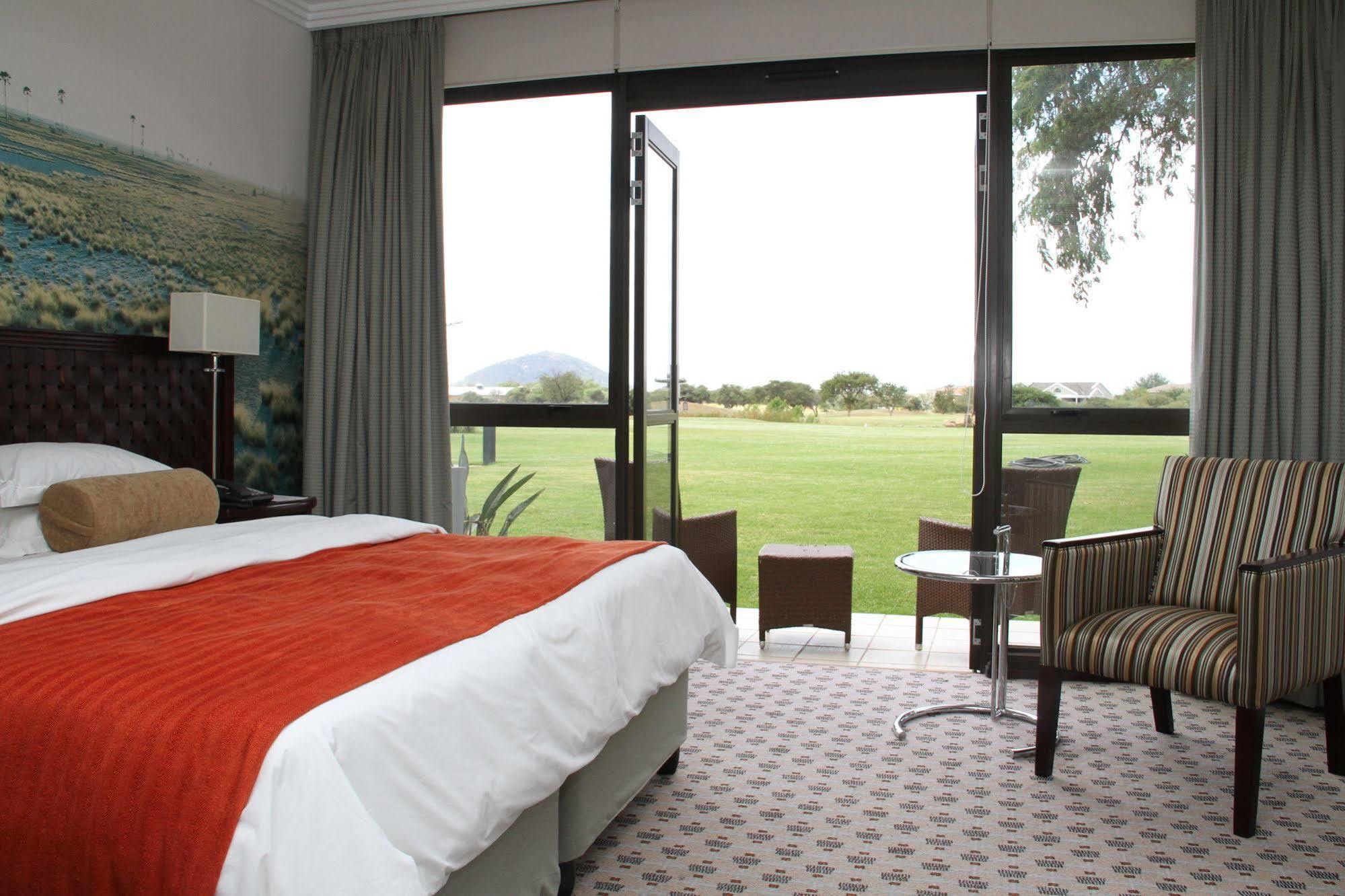 Phakalane Golf Estate Hotel Resort Gaborone Extérieur photo
