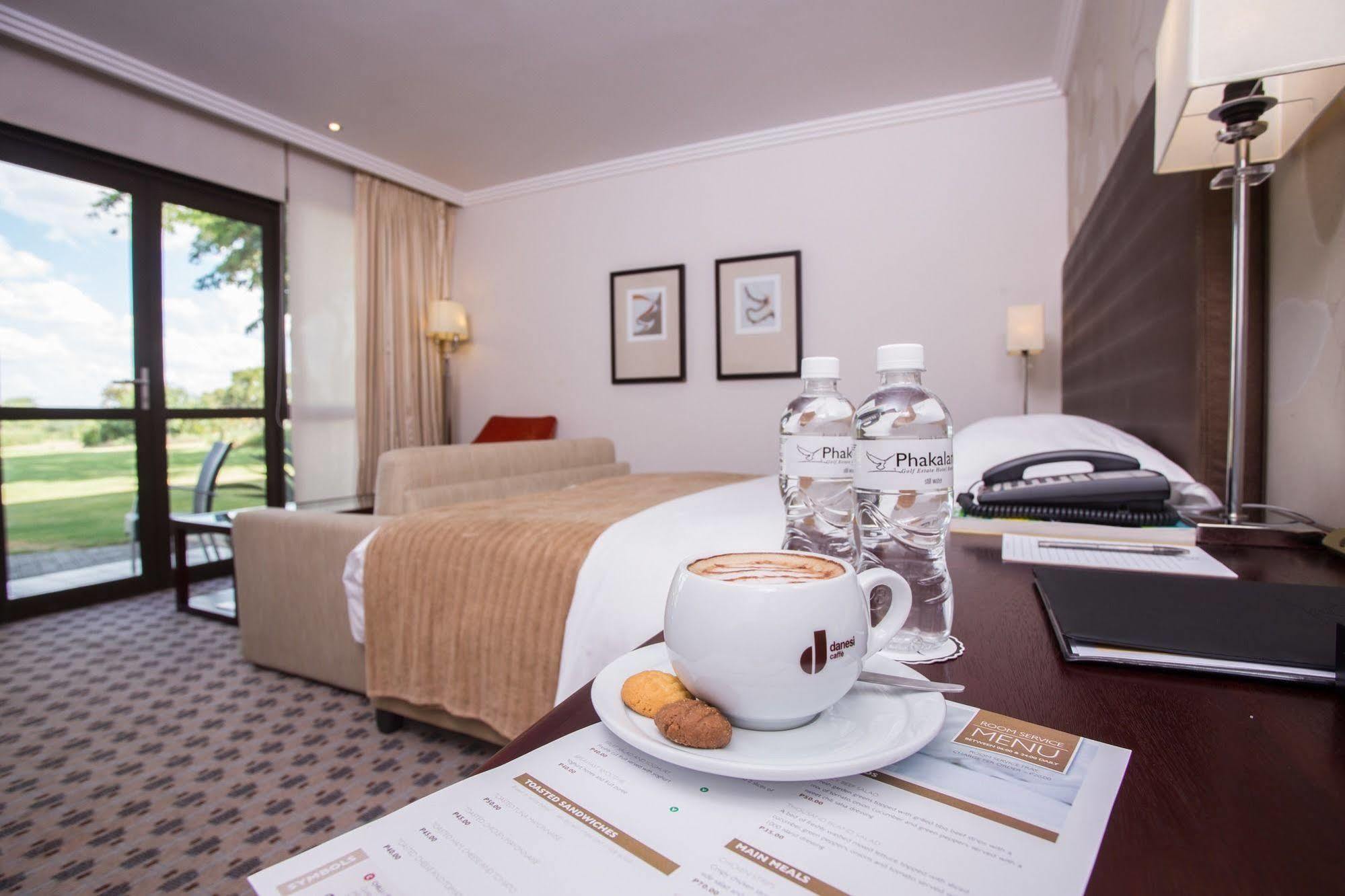 Phakalane Golf Estate Hotel Resort Gaborone Extérieur photo