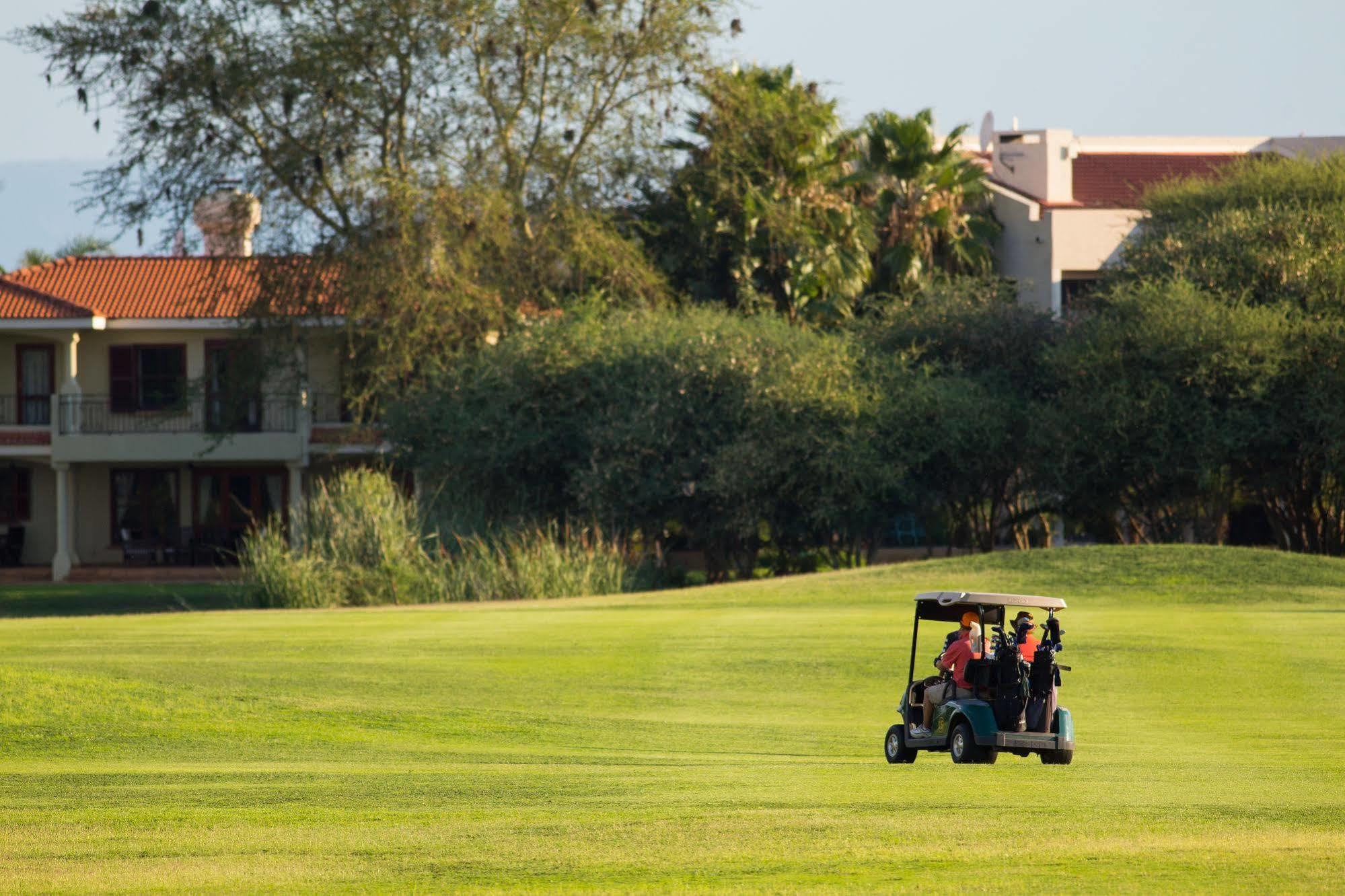 Phakalane Golf Estate Hotel Resort Gaborone Extérieur photo